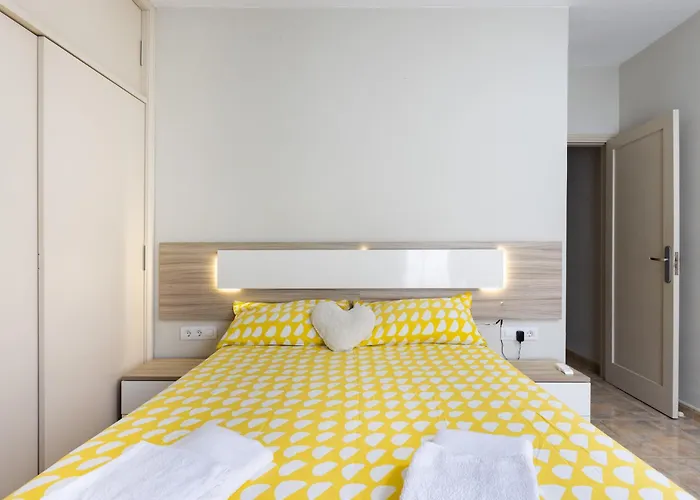 Live Basilica Candelaria Beach & Balcony